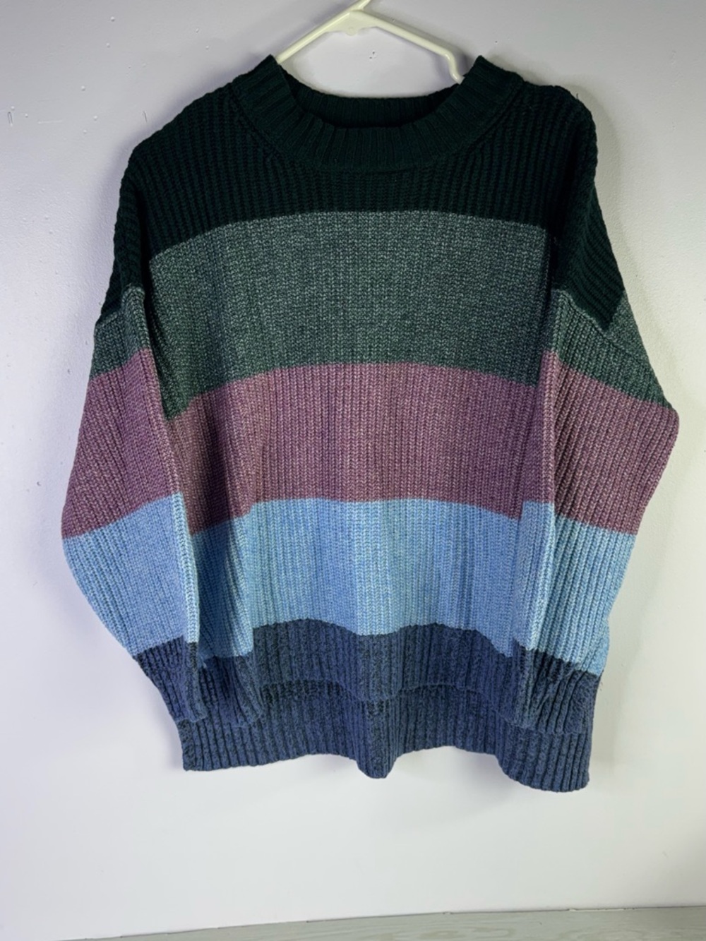 American Eagle color block sweater size medium